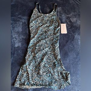 NWT - athleta infinity dress - size medium tall